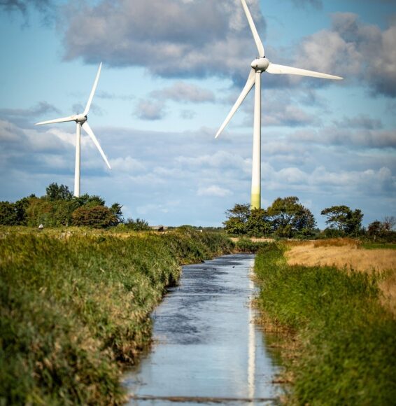 windmills-6839121_1280 windmills-6839121_1280